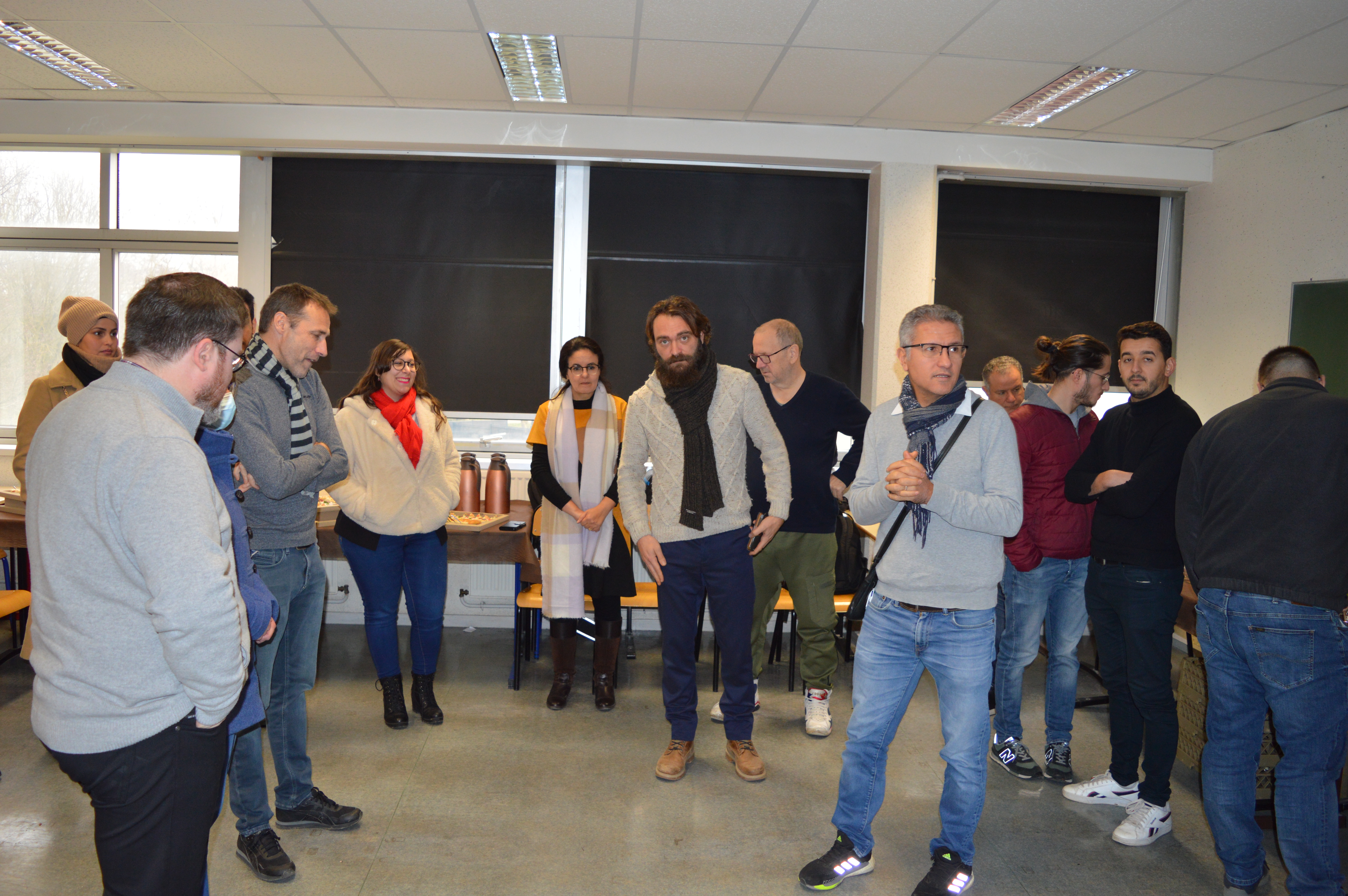 Repas et discussion  - 4