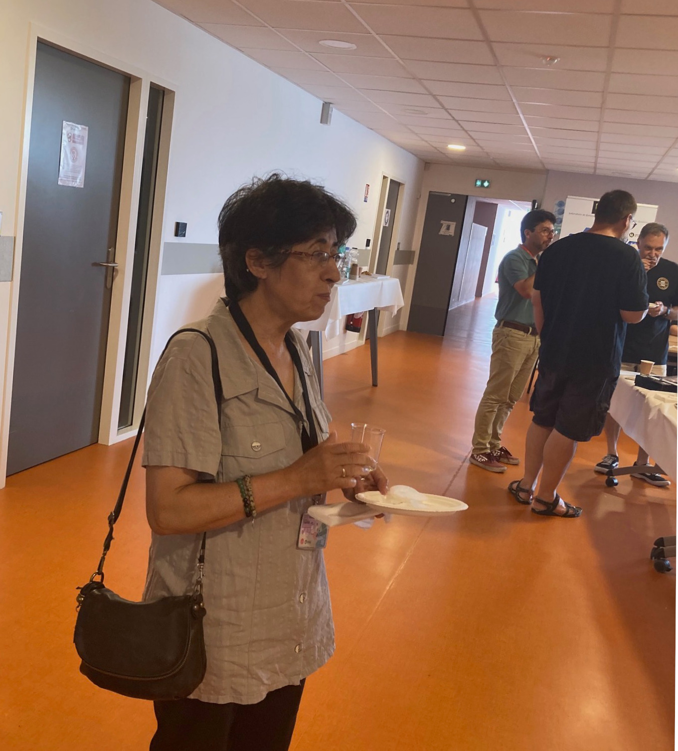 Moment convivial autour d'un repas - 1